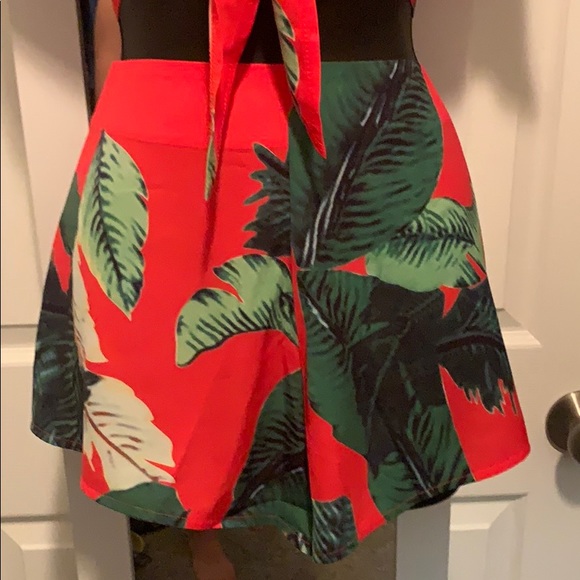 Red Tropical Two Piece Short Set - Picture 3 of 4